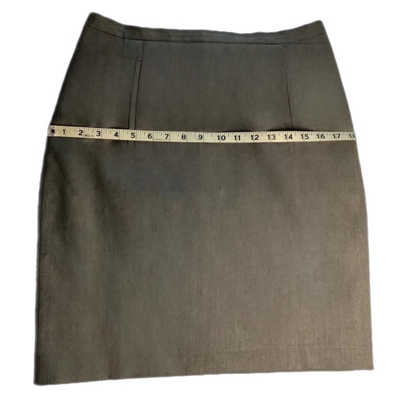 Talora Gray Skirt 95% Wool Lined Size 4 Back Zipper Italian-Made - Picture 10 of 14